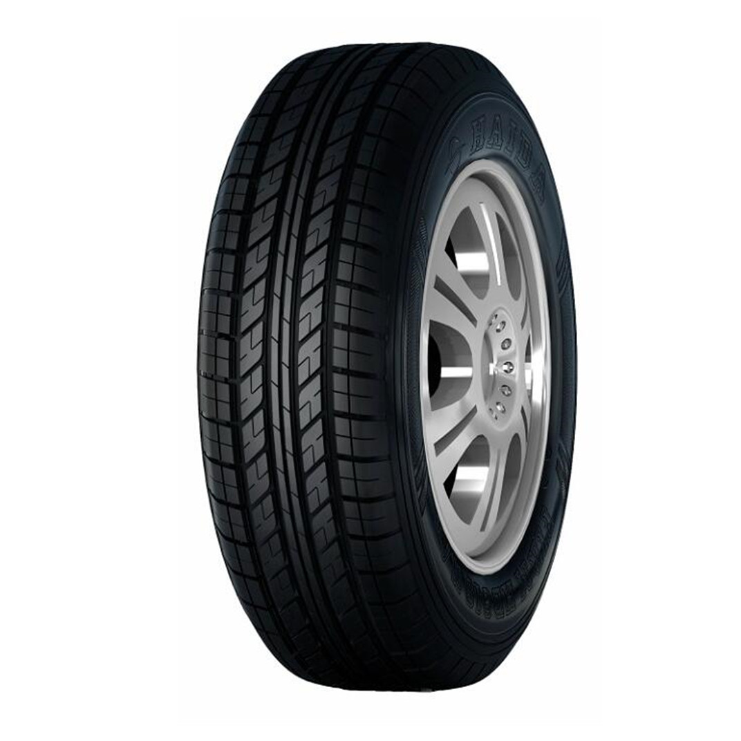 HD819 tire.jpg